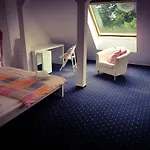 5 Bedroom Private Apartment With Lounge